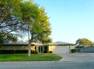 405 N Broadview St, Del Rio, TX 78840