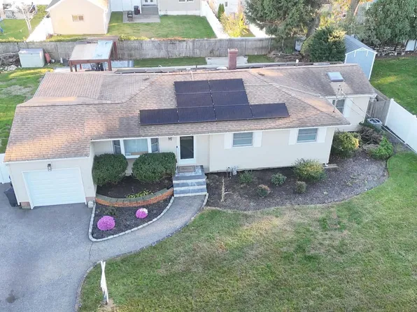 24 Rodney Avenue, Islip Terrace, NY 11752