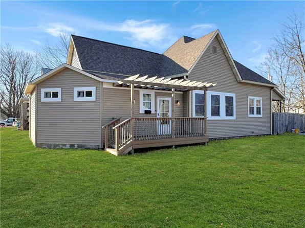 2800 Shelby Ave, Mattoon, IL 61938