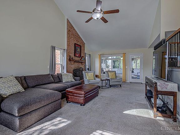 5th image of 5 Shoal Meadows Ct