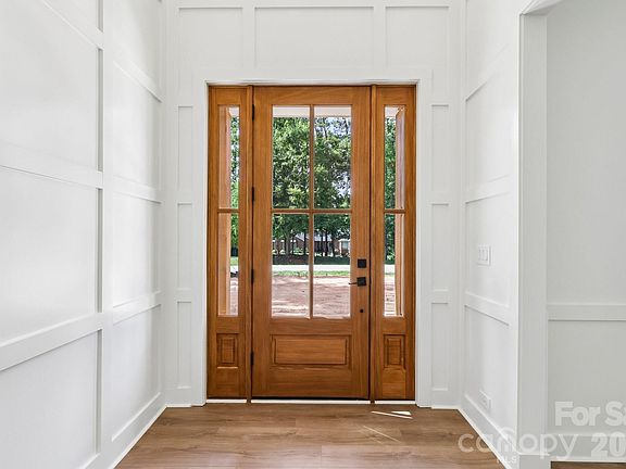 3rd image of 332 Point Carpenter Rd