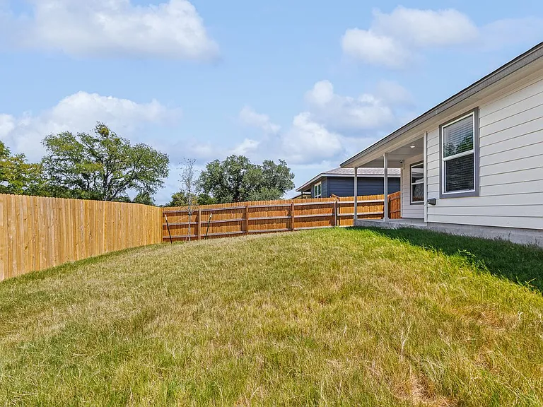 4011 Baerlon Cv — Photo 29