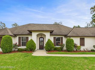 105 Country Park Dr, Youngsville, LA 70592