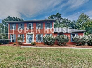 4709 Crest Knoll Dr SE, Mableton, GA 30126