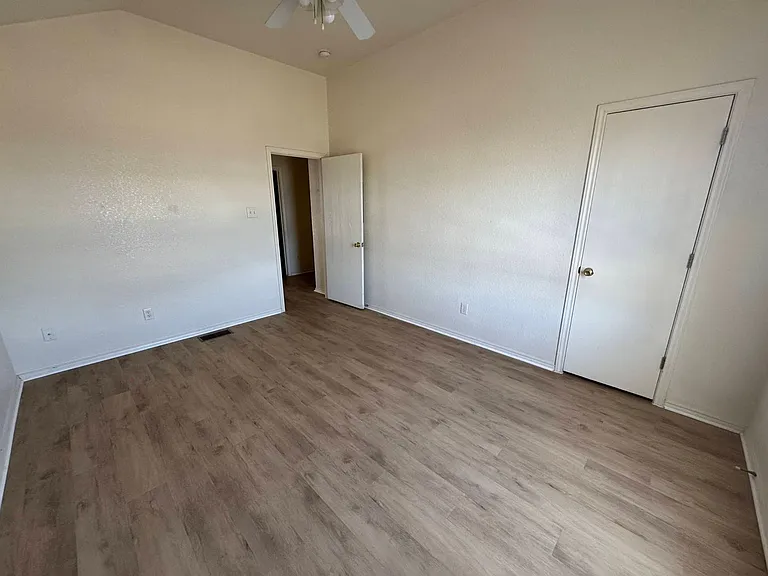 3806 Gus Dr — Photo 11