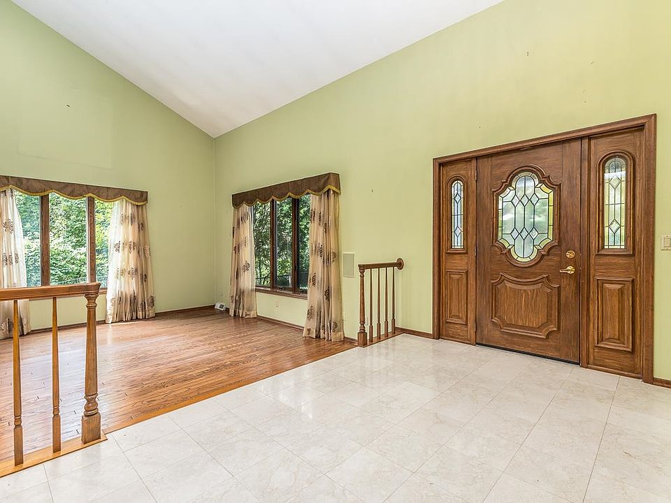 2540 Clarke Crest Dr, Dubuque, IA 52001 Zillow