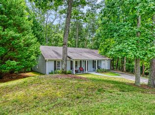 137 White Eagle Dr, Waleska, GA 30183