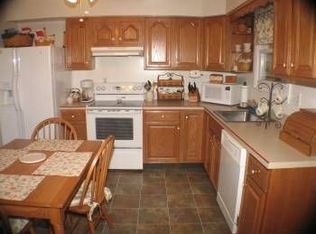 618 Trixsam Rd, Eldersburg, MD 21784