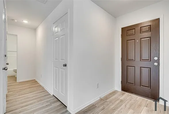 5 bed, 2672 sqft, $3,500 — Photo 3