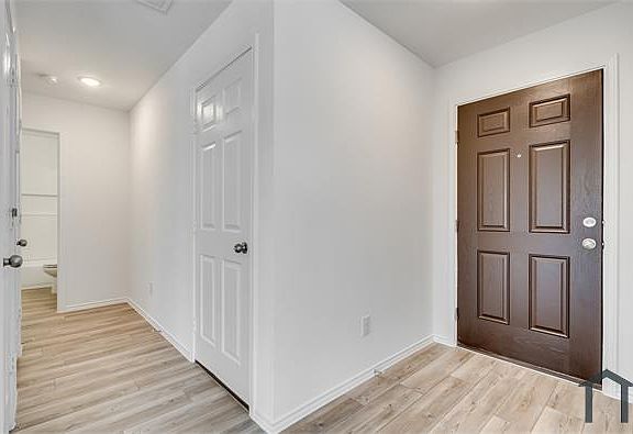 3rd image of 16025 Malaya St