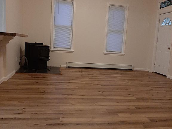 Dining room (side view)