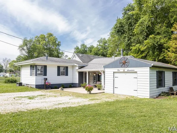 417 N John St, Mascoutah, IL 62258