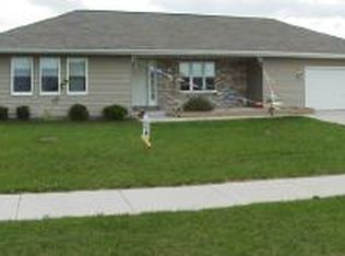 540 Oak Springs Dr, Lomira, WI 53048