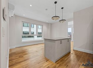 67 Hope St #3B, Brooklyn, NY 11211