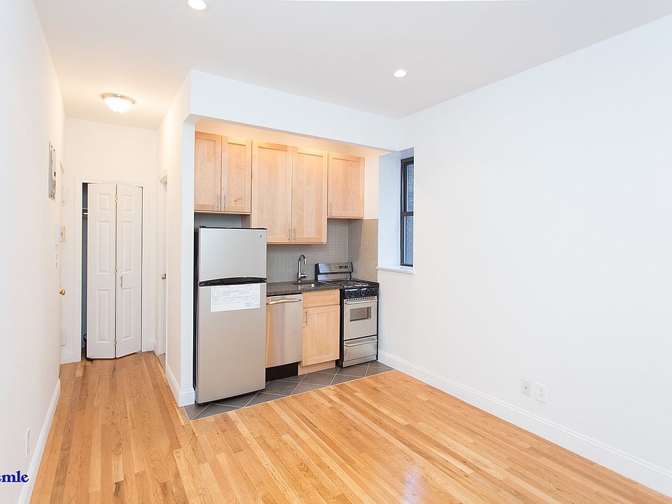 1st image of 450 E 81st St APT 4