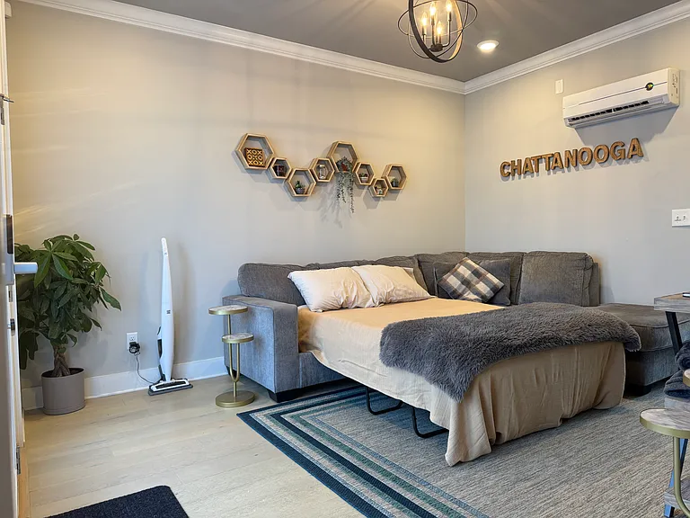 412 Ziegler St — Photo 12