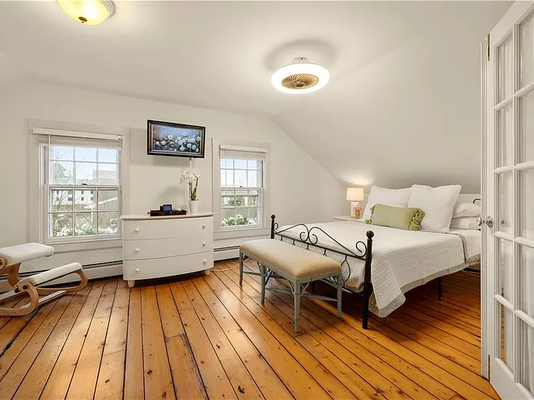 35 Marsh St — Photo 16