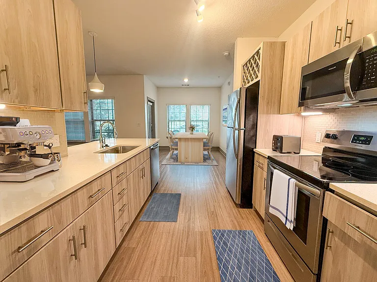 Botanic Waterside Apartments at Lakewood Ranch — Photo 12