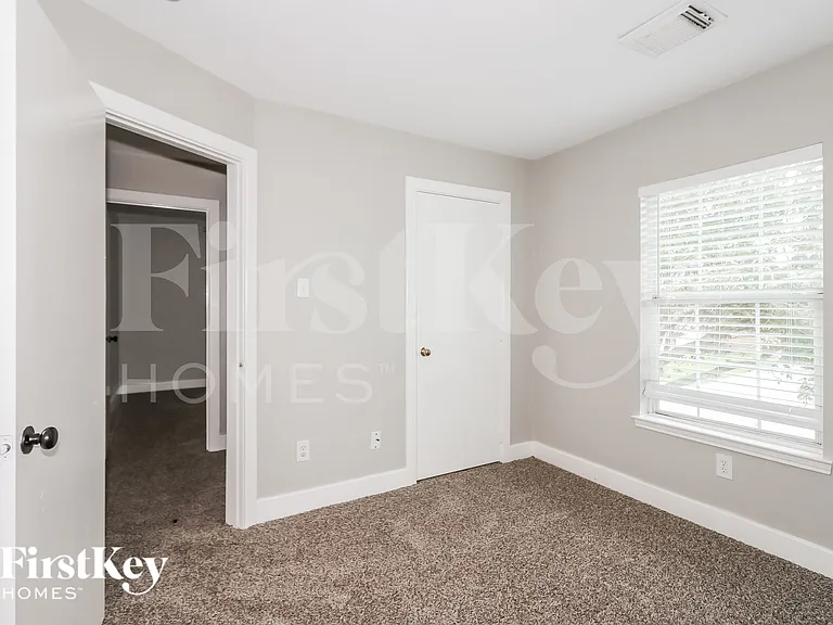 256 Rolling Brook Dr — Photo 14