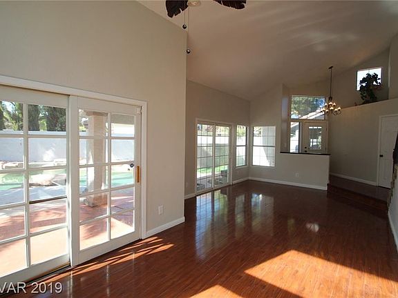 5th image of 8429 Luna Bay Ln