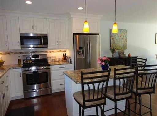 5th image of 850 W Falmouth Hwy #19