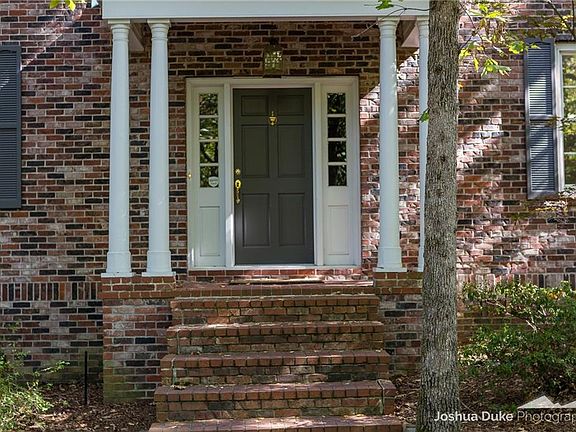 3rd image of 1048 E Wendy Brooke Ln