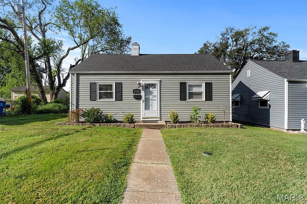 4394 Haven St, Saint Louis, MO 63116 | Zillow
