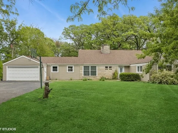 7102 Silver Lake Rd, Cary, IL 60013
