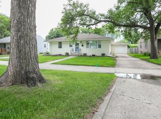 414 21st Ave N, Fargo, ND 58102