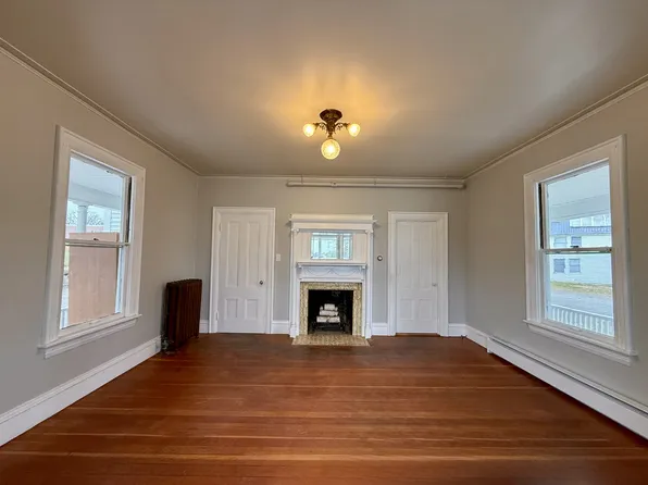 14 Paris St #1, Norway, ME 04268