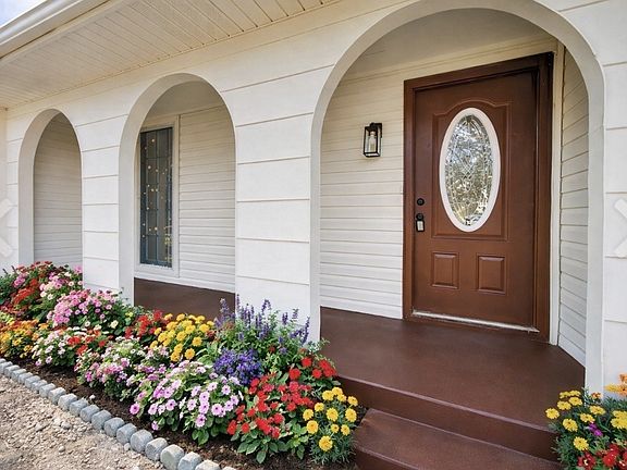 5th image of 2909 Moss Spring Dr