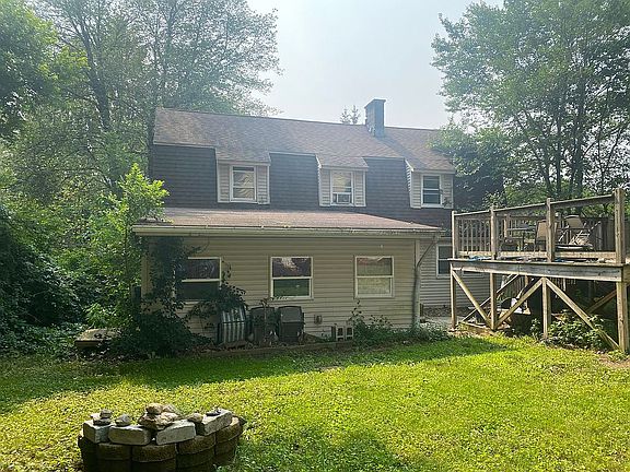 Back yard entry to kitchen
