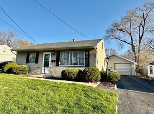 709 15th St, Peru, IL 61354