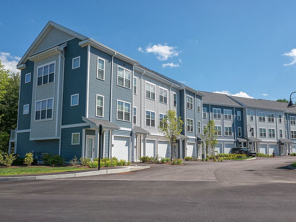 Windsor at Hopkinton is a commuter's paradise with easy access to I-495 and controlled-access garage parking