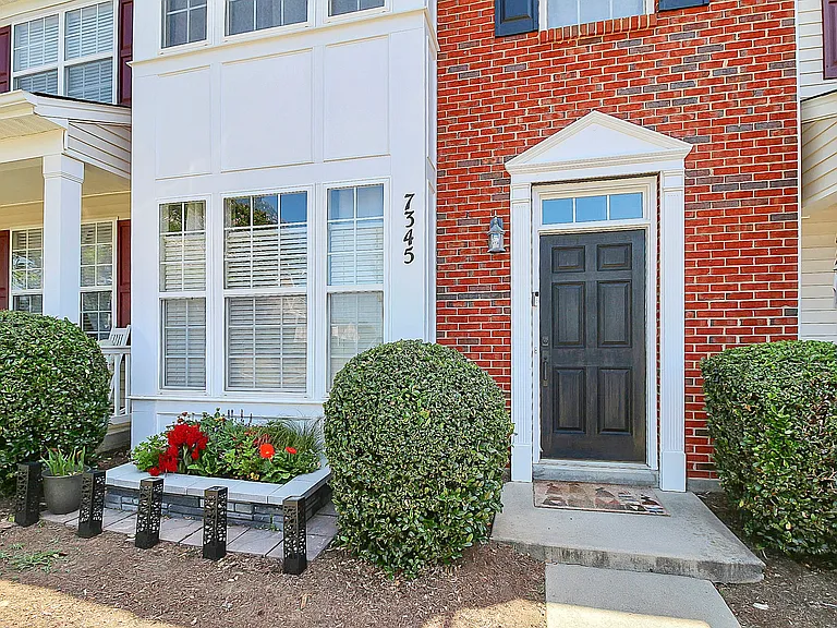 7345 Laurel Valley Rd — Photo 1