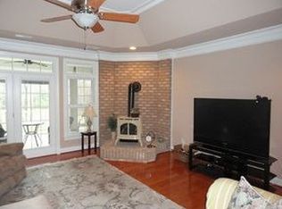 18300 Branders Bridge Rd, South Chesterfield, VA 23834