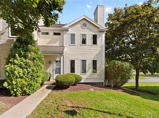 1 Mule Path Cir, Rochester, NY 14606