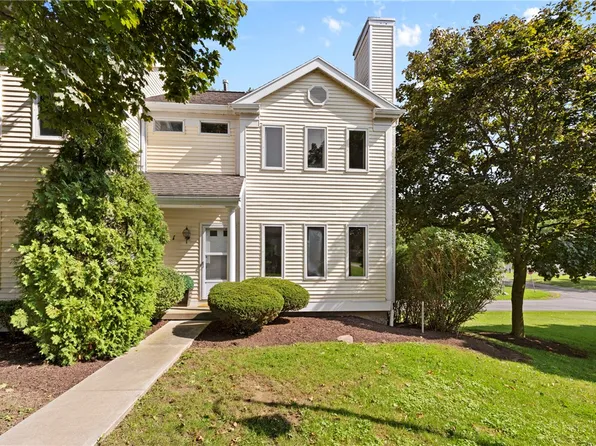 1 Mule Path Cir, Rochester, NY 14606