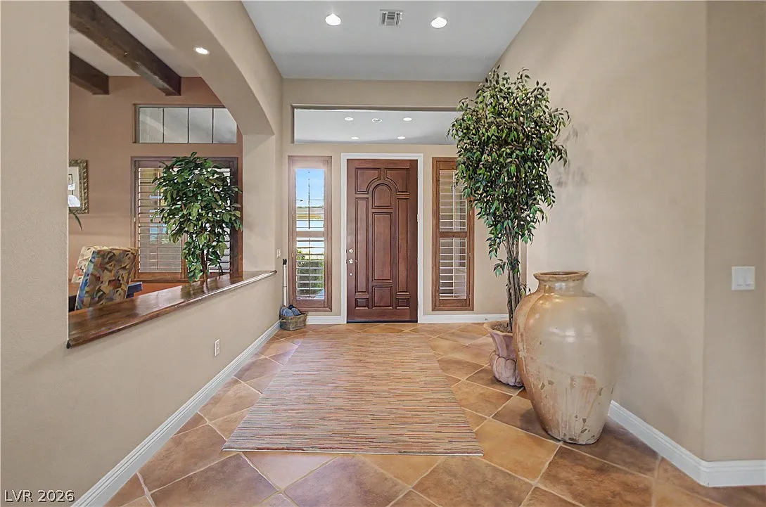 4 bed, 3.5 bath, 3600 sqft, $6,700 — Photo 4