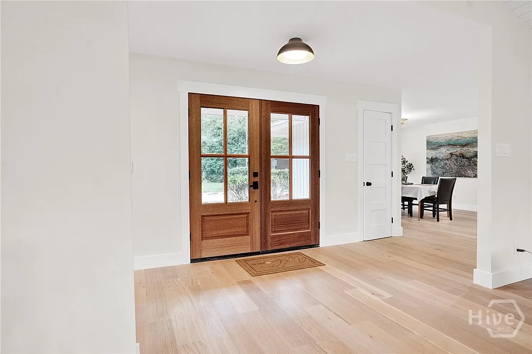 3 bed, 2.5 bath, 2855 sqft, $6,950 — Photo 3