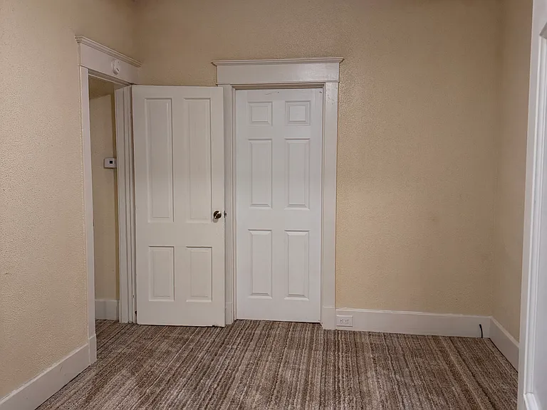 742 Charlotte St — Photo 21