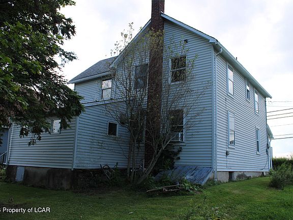 3rd image of 131 N Main St