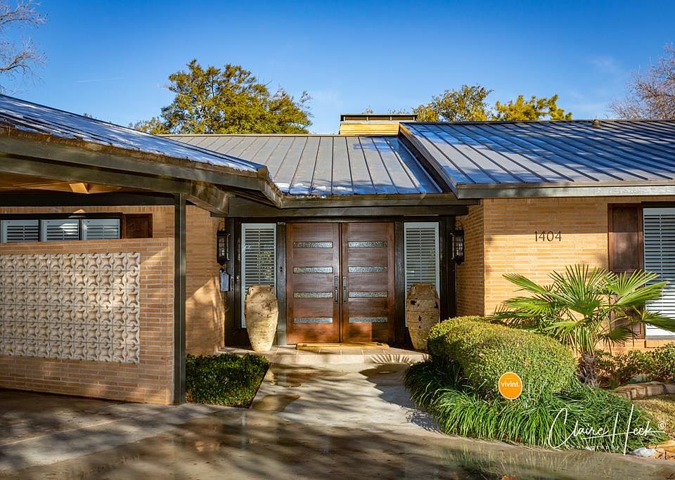 1st image of 1404 Country Club Dr
