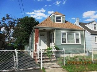 392 Summit Ave, Perth Amboy, NJ 08861