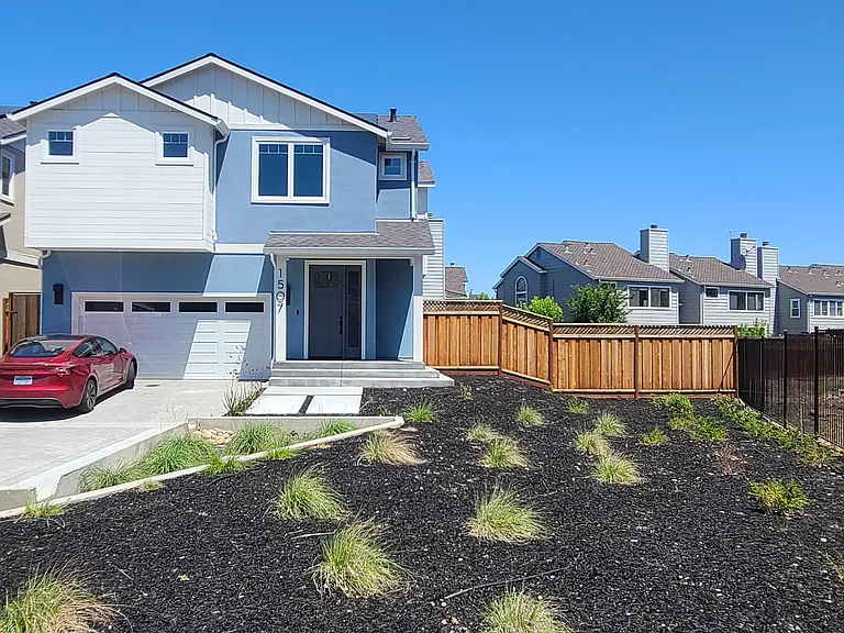 1507 Love Ct — Photo 1