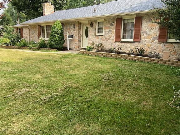 2nd image of 2737 Sunnybrook Ln