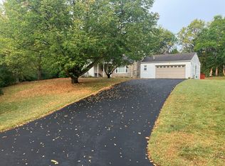 1929 Grange View Dr, Dayton, OH 45432