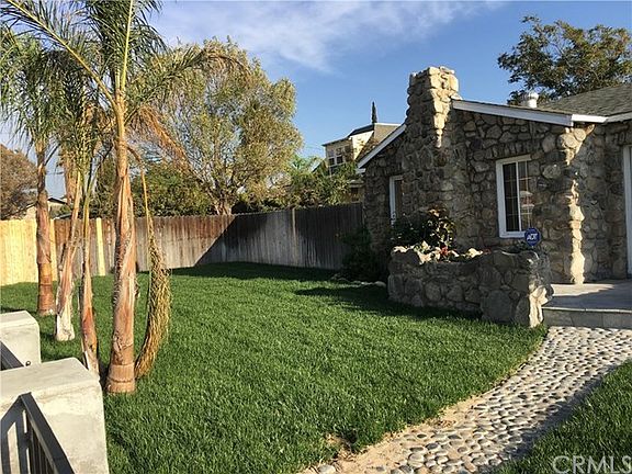 4th image of 315 W Lugonia Ave