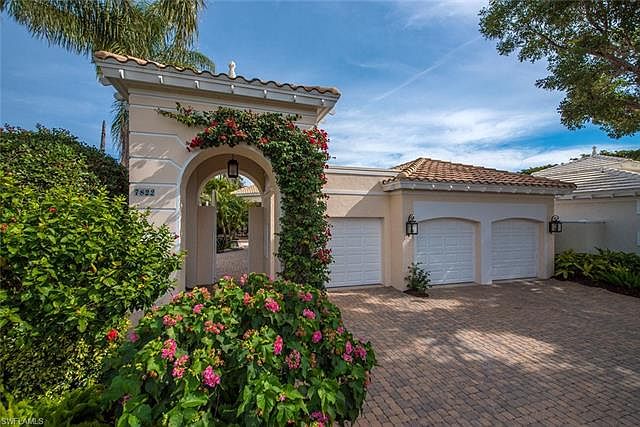 1st image of 7822 Cocobay Ct #17