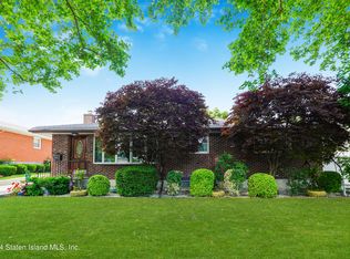 331 Penn Ave, Staten Island, NY 10306